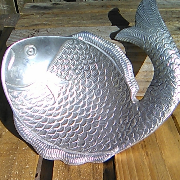Other - Metal silver fish bowl